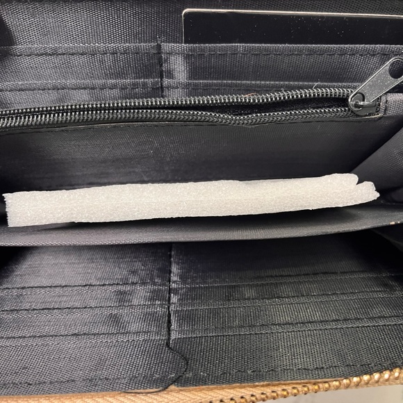 raffia straw zipper clutch wallet - holds 12 cards plus cash - Picture 6 of 8